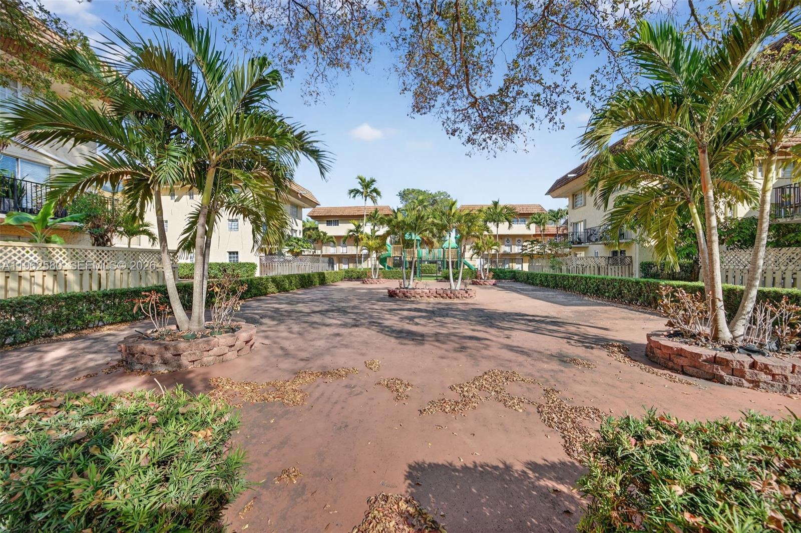 COURTYARDS AT KENDALL CON - Residential