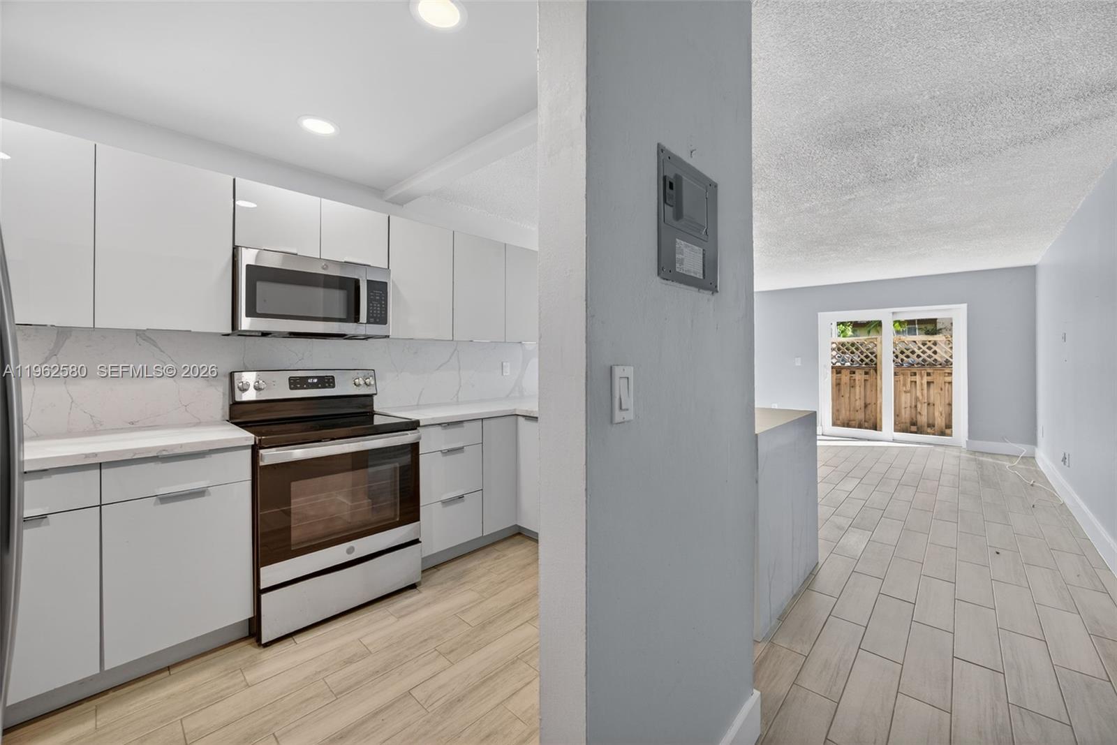 COURTYARDS AT KENDALL CON - Residential