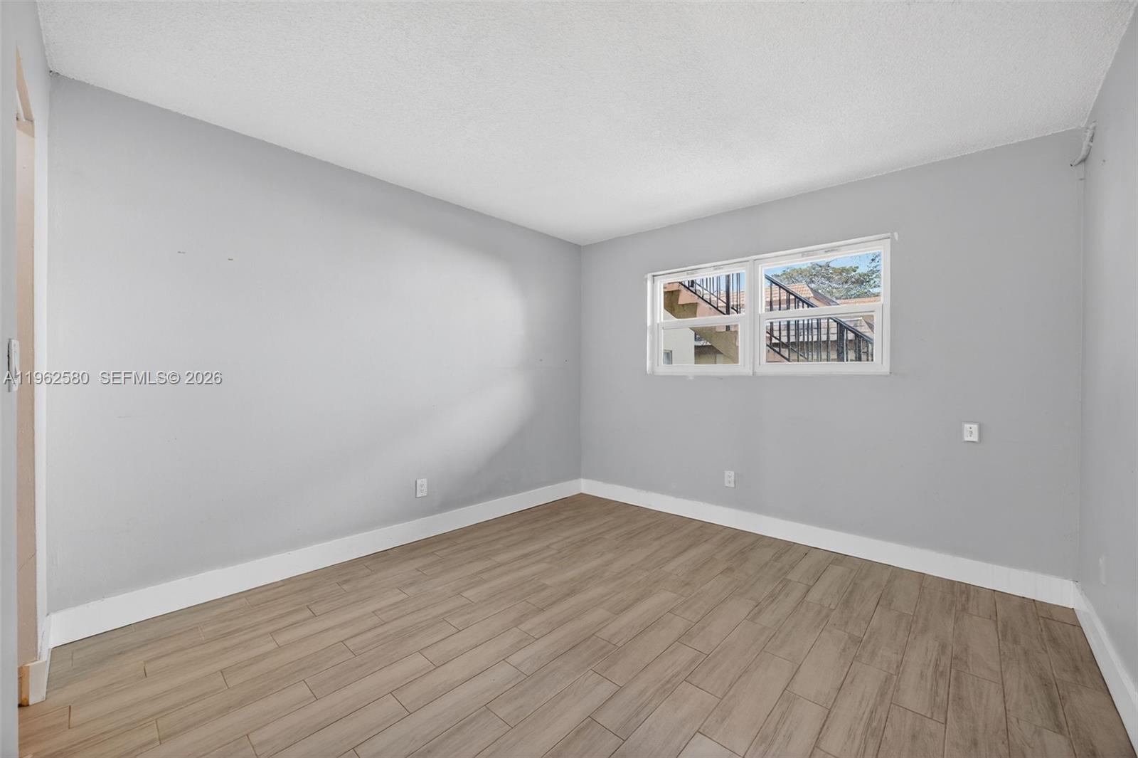 COURTYARDS AT KENDALL CON - Residential