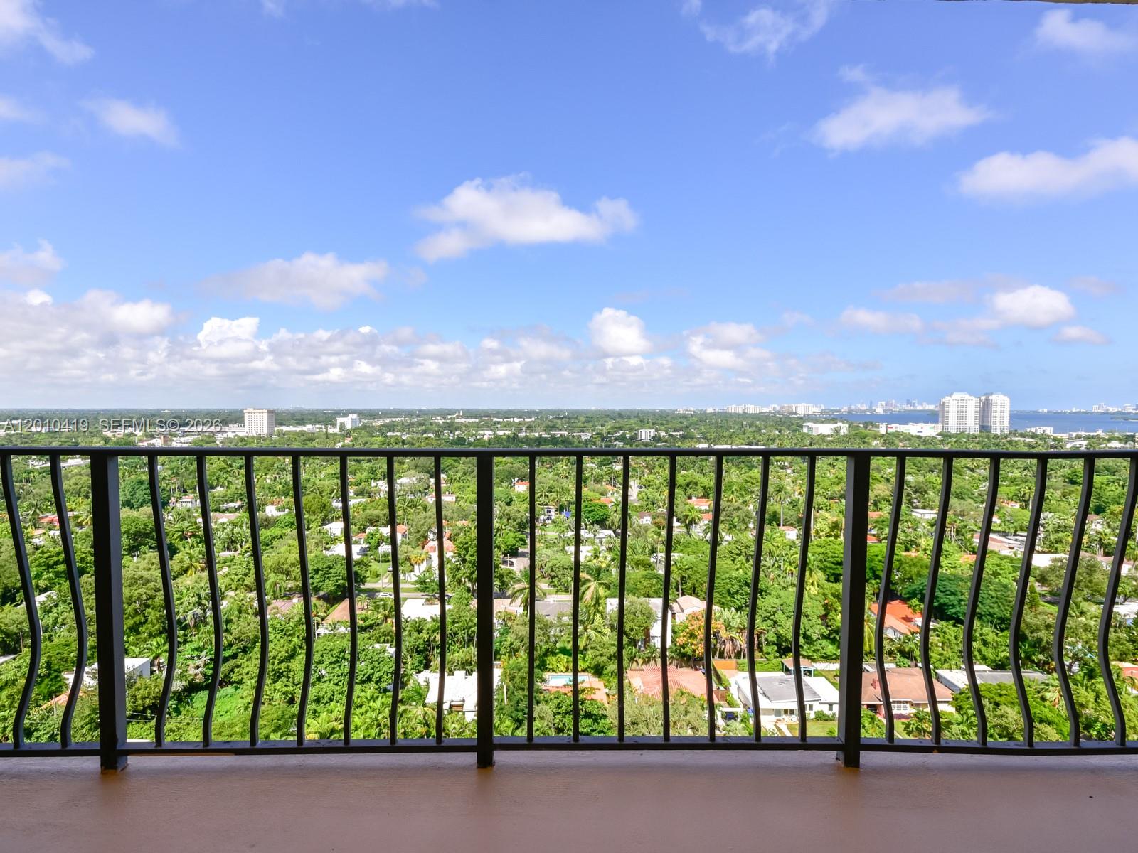 THE PALM BAY YACHT CLUB C - Residential Lease