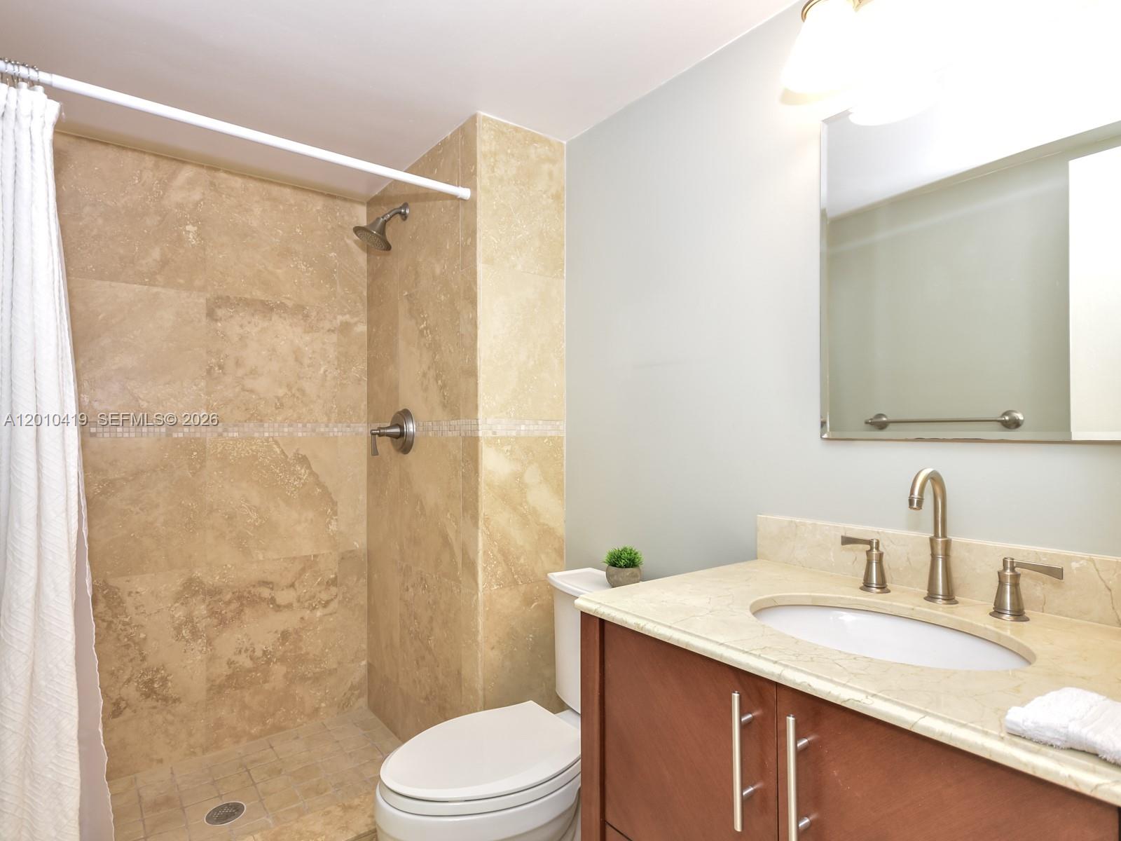 THE PALM BAY YACHT CLUB C - Residential Lease