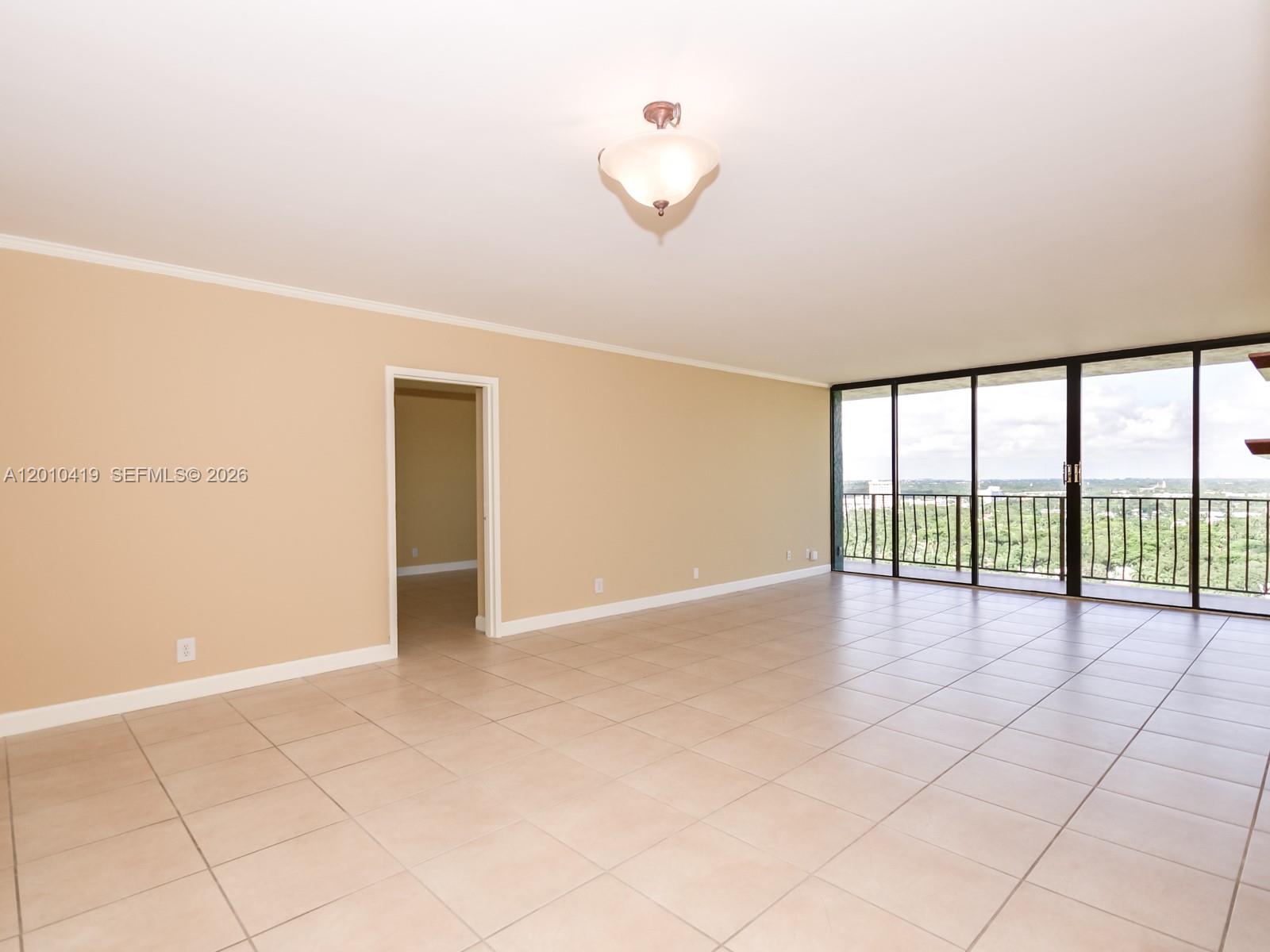 THE PALM BAY YACHT CLUB C - Residential Lease