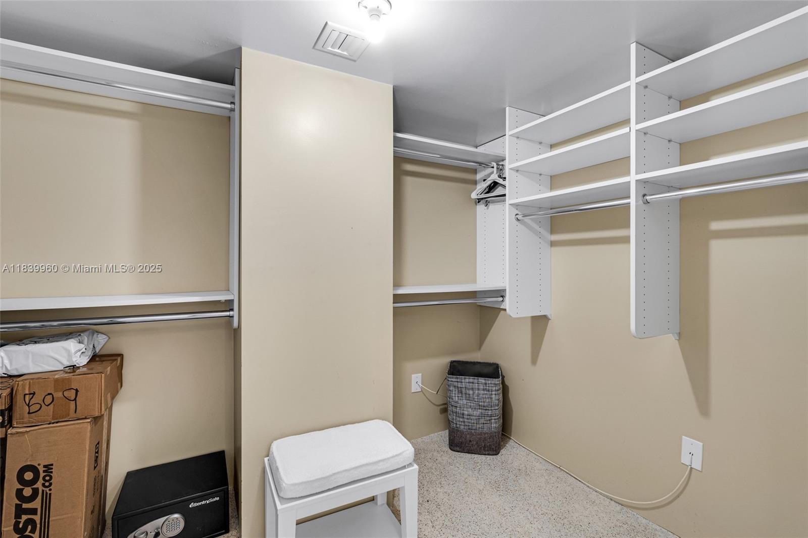 1500 OCEAN DRIVE CONDO - Residential Lease