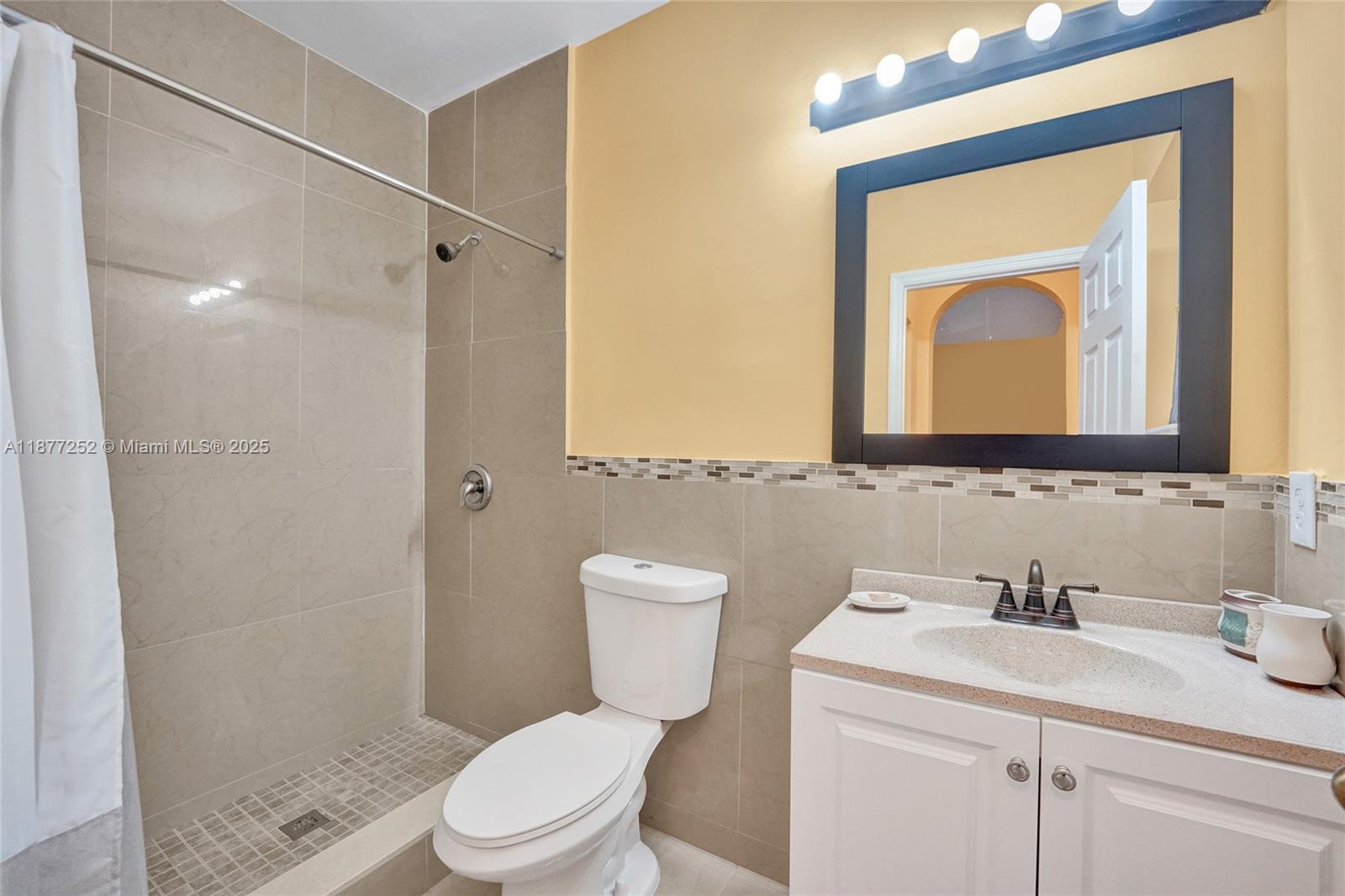 VILLAS AT CARMEL CONDO NO - Residential