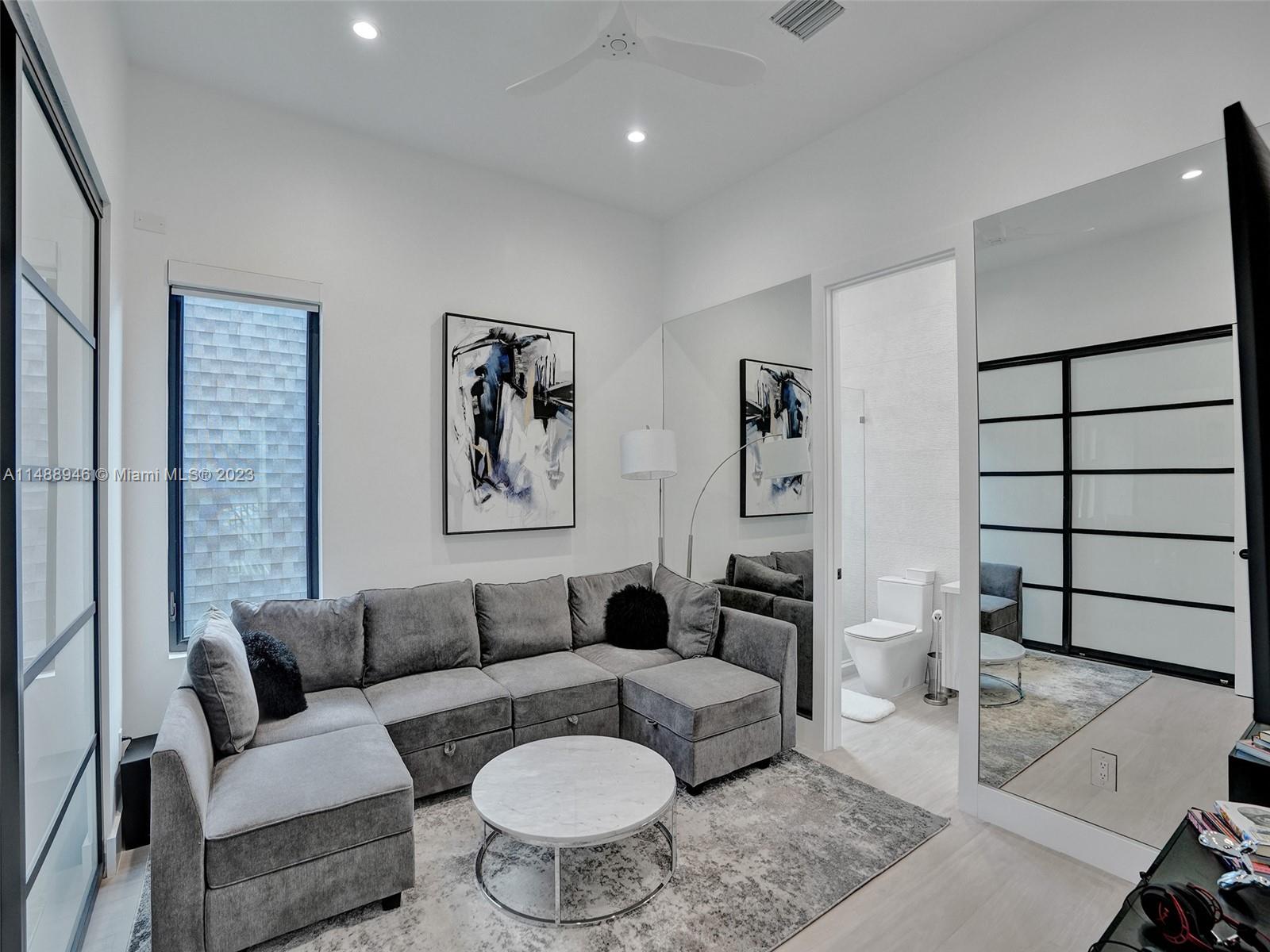 COLEE HAMMOCK - Residential