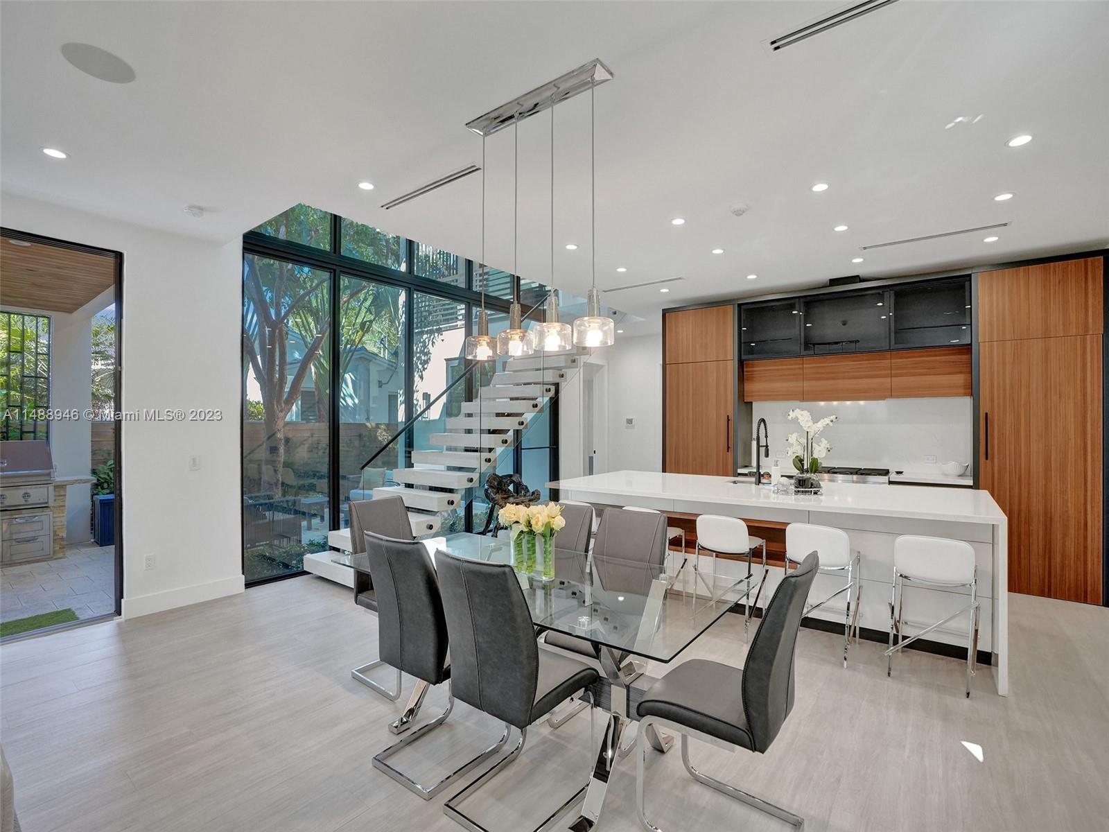 COLEE HAMMOCK - Residential