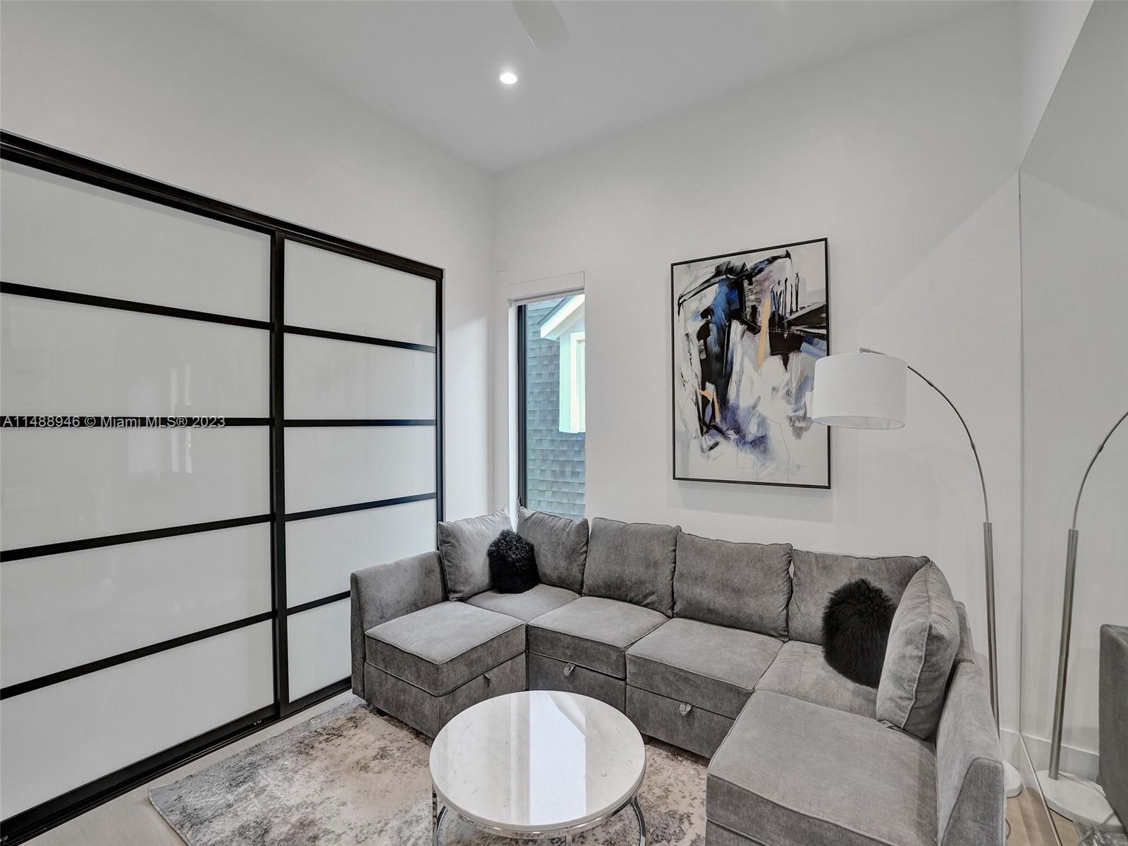 COLEE HAMMOCK - Residential