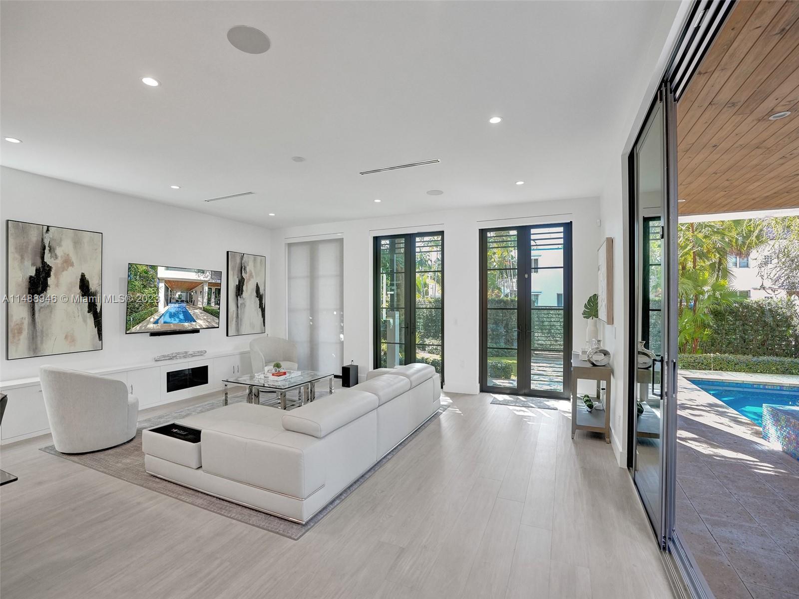 COLEE HAMMOCK - Residential