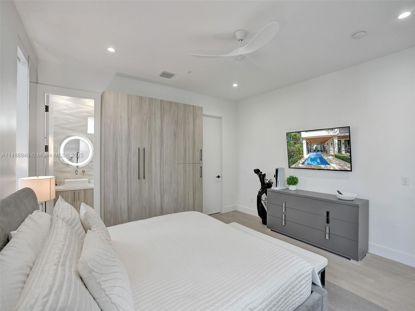 COLEE HAMMOCK - Residential