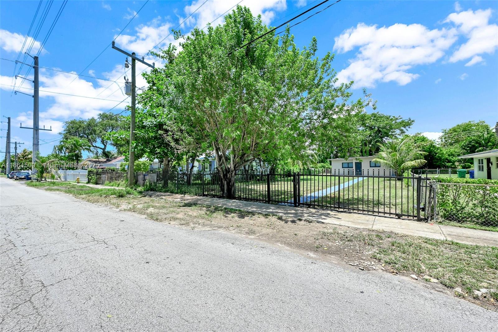 BELLCAMP MANOR - Residential