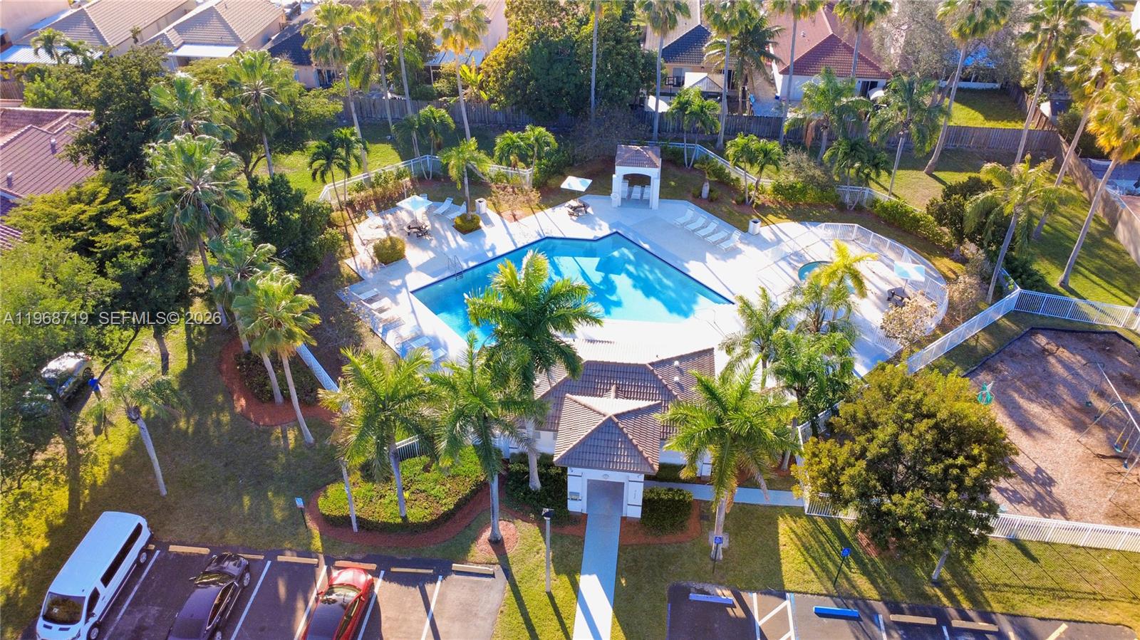 WINDY POINT - Residential