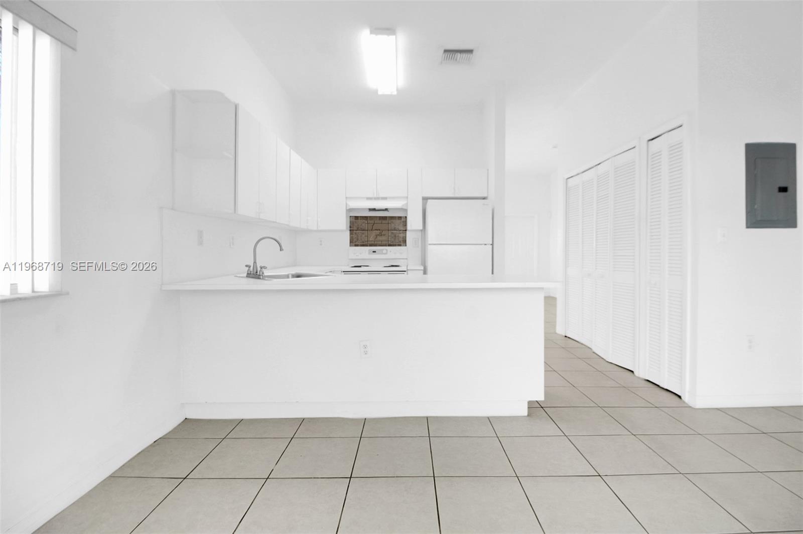 WINDY POINT - Residential