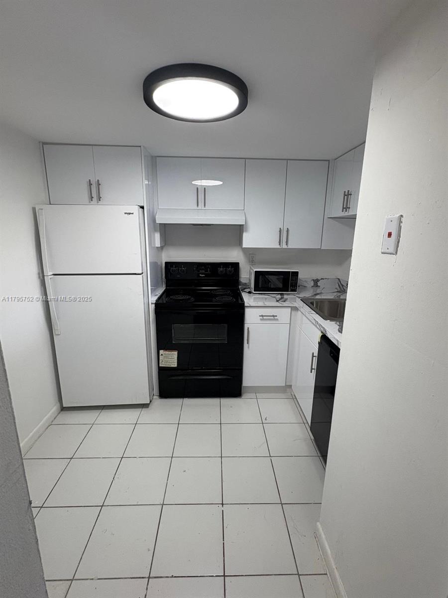 484 NW 165th St Rd A-508