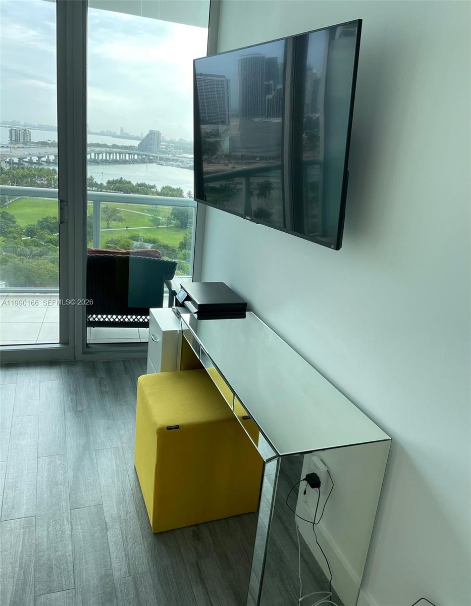 MARINABLUE CONDO - Residential