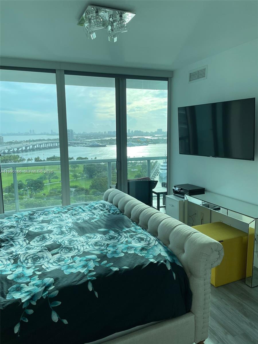 MARINABLUE CONDO - Residential