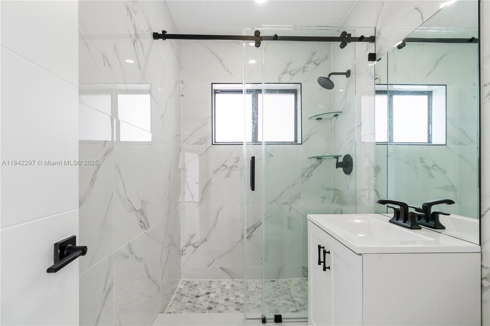 This beautiful, recently remodelated unit features: New kitchen,new bathroom, stylish flooring throughout, private entry on both sides, access to pool.
Quite recidential area with easy access to highways,shopings and park.
Easy to show just text listing agent!