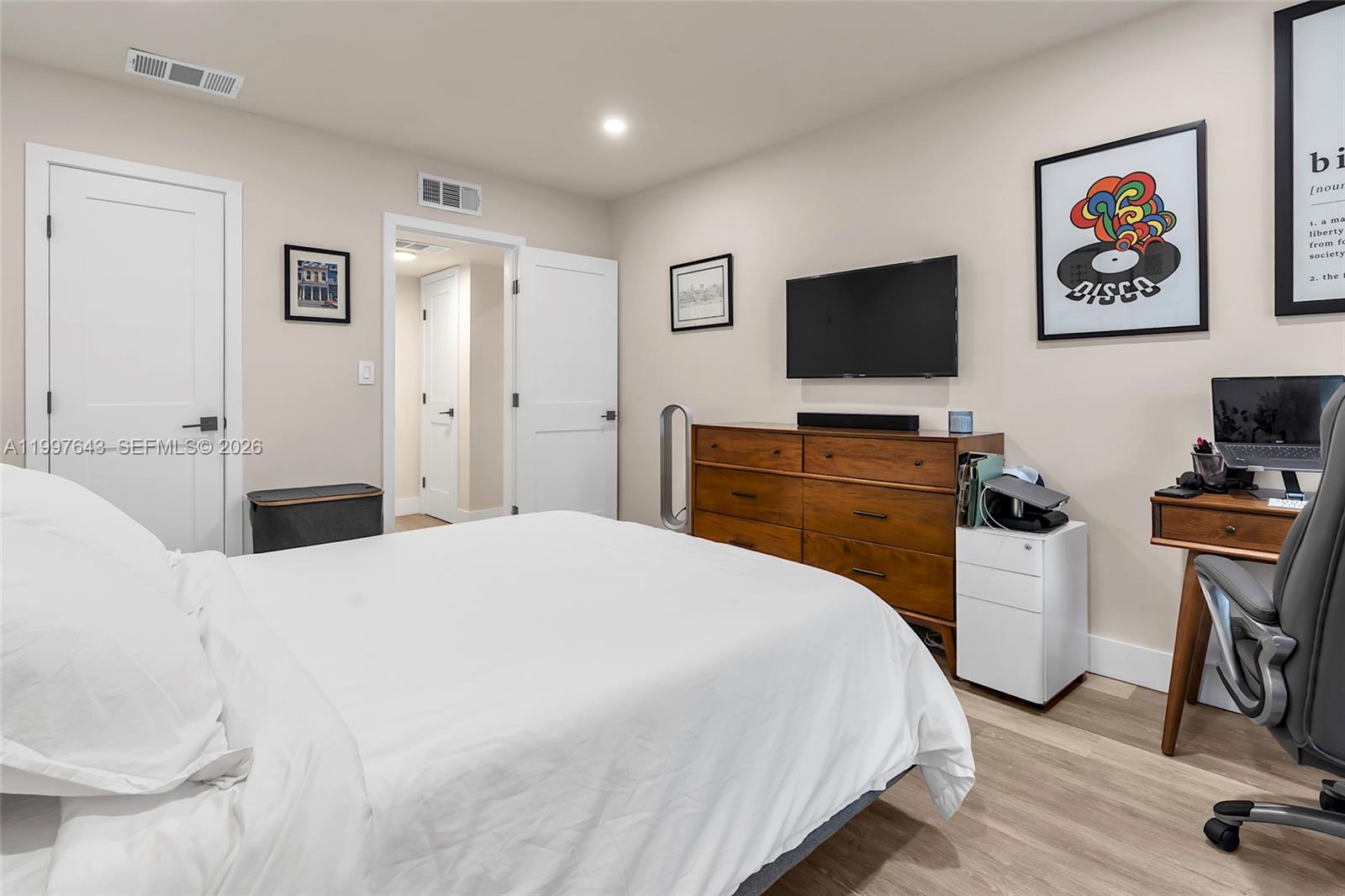 DADELAND CAPRI CONDO - Residential