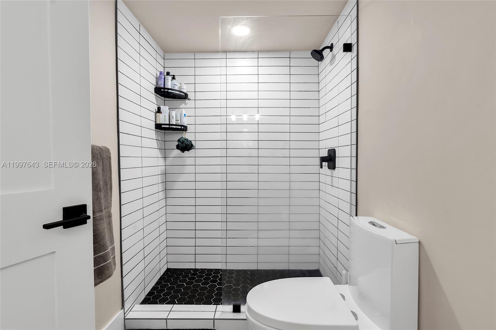 DADELAND CAPRI CONDO - Residential