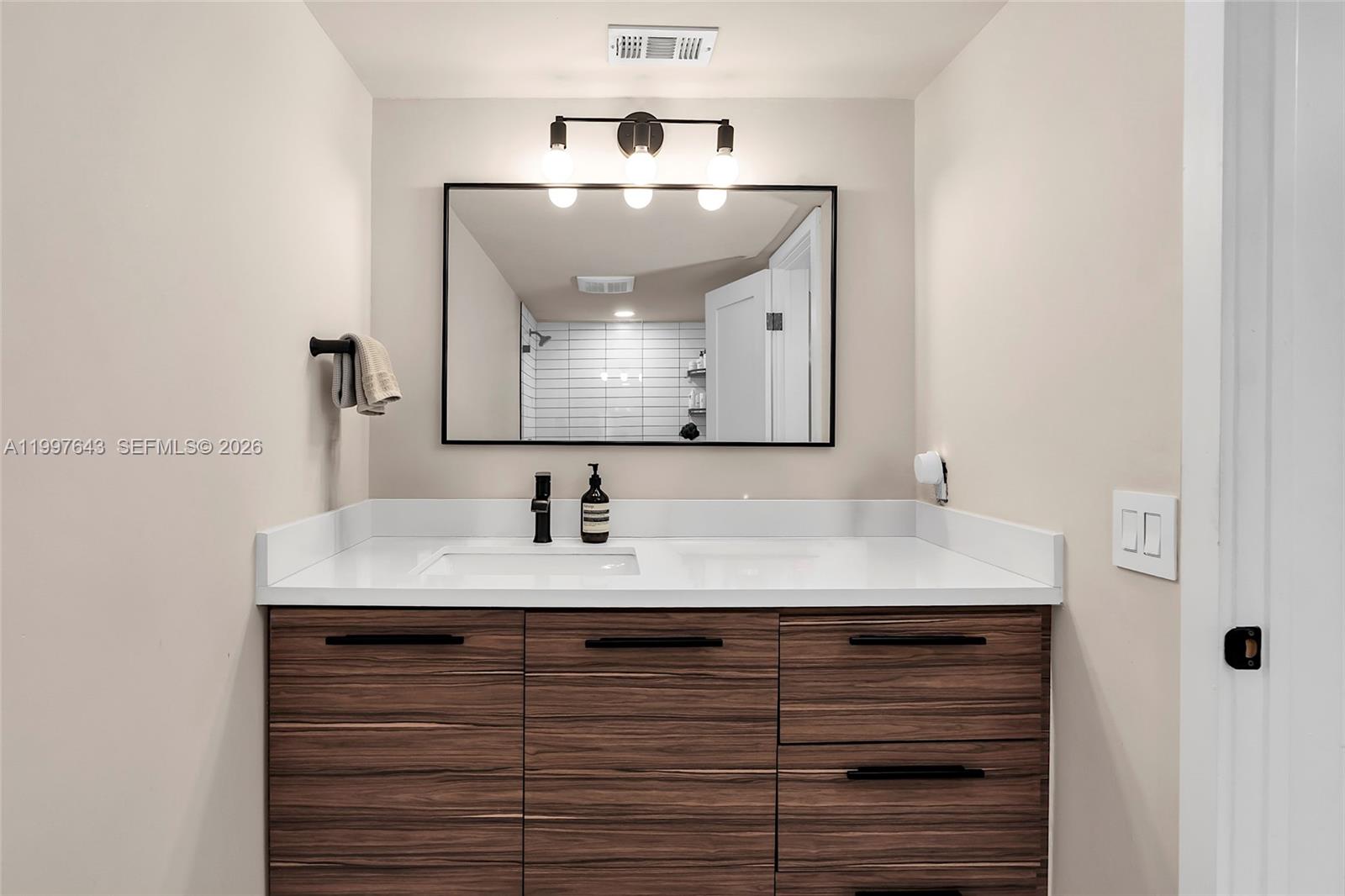 DADELAND CAPRI CONDO - Residential