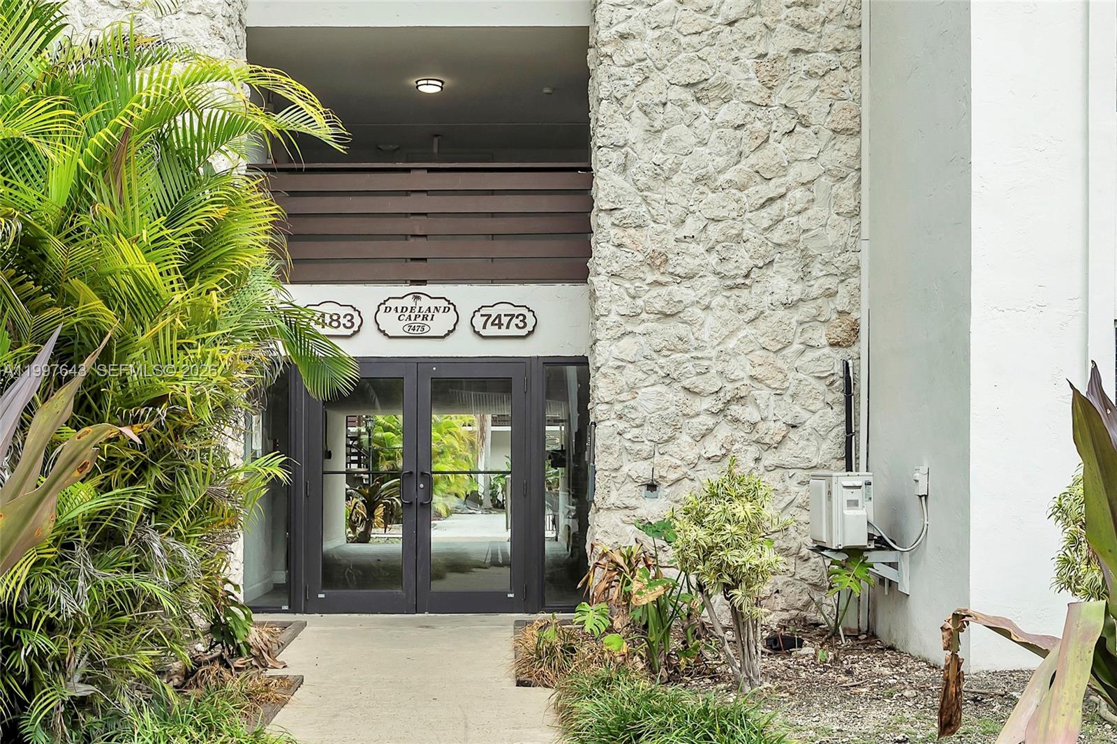 DADELAND CAPRI CONDO - Residential