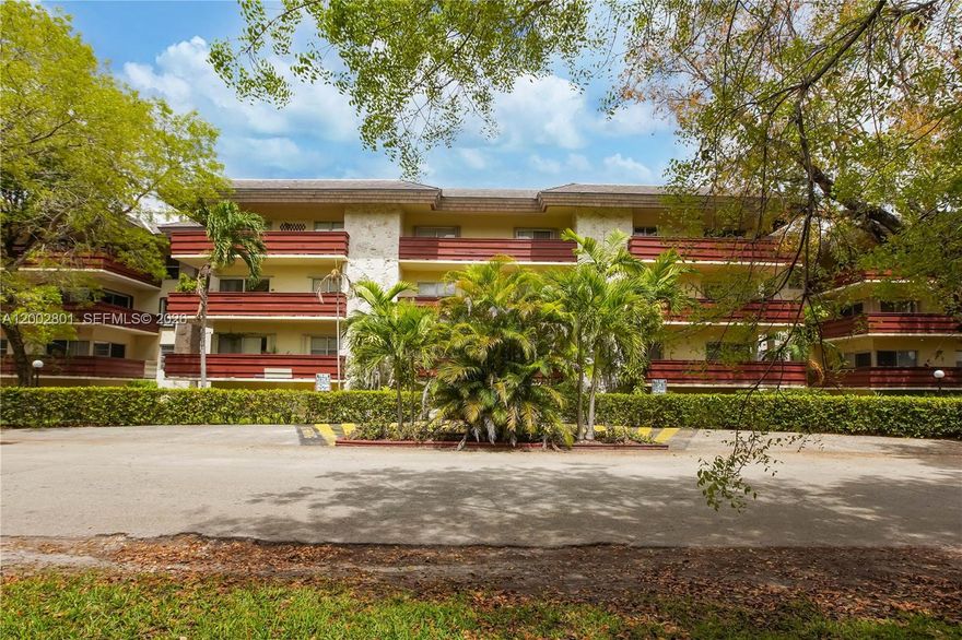 Whether you're looking for a primary residence, pied-e-terre or investment opportunity...this one is worth the wait. Don't miss this charming 1BD/1BA condo offering bright, airy living, new appliances and timeless appeal, just moments from the University of Miami plus the Metrorail and all the dining, shopping and lifestyle Coral Gables is known for.