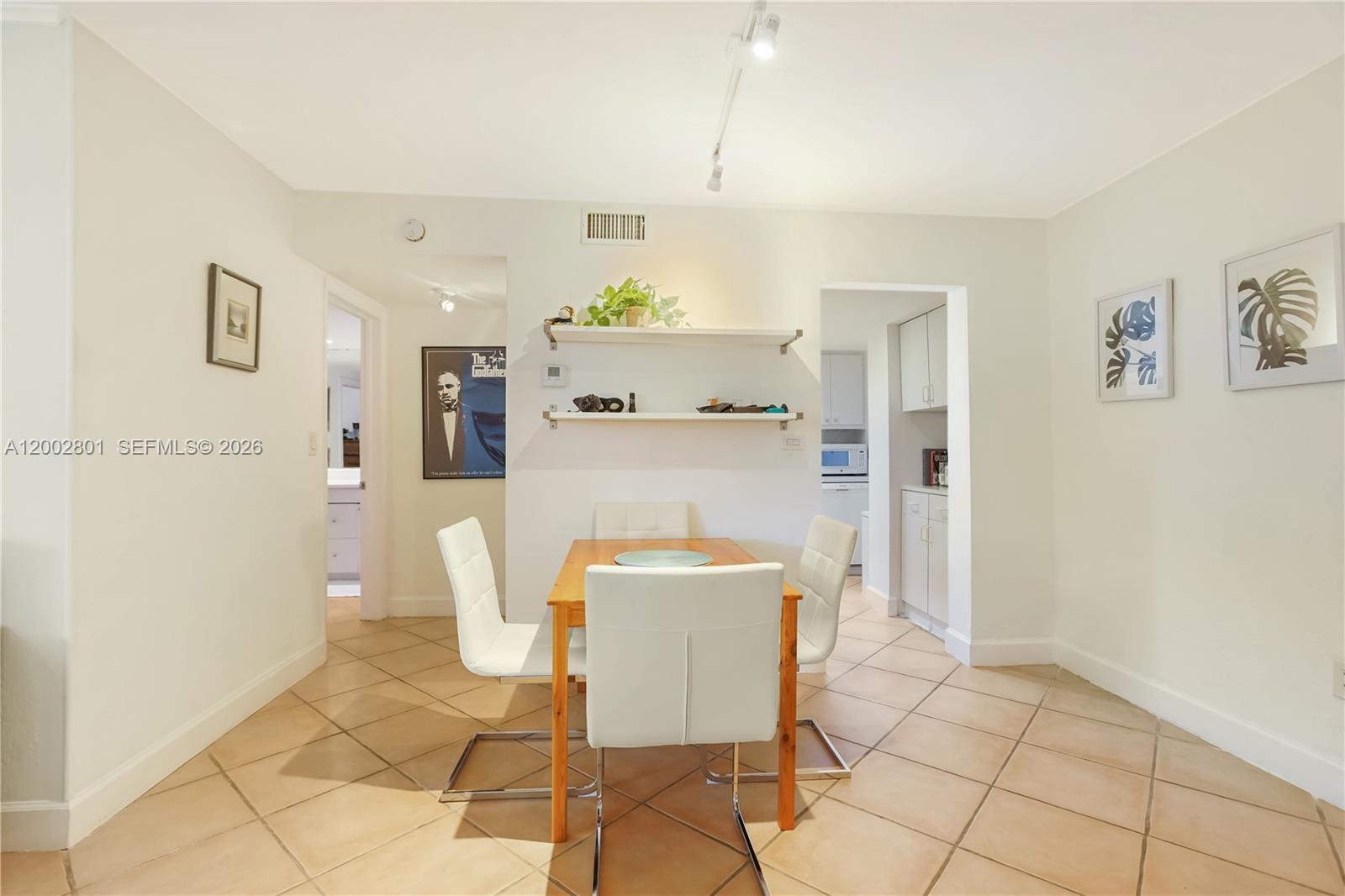 VILLA CAPRI CONDO - Residential