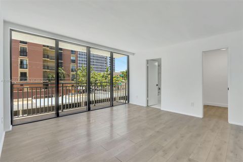 Condominium in Coral Gables FL 700 Coral Way Way 8.jpg