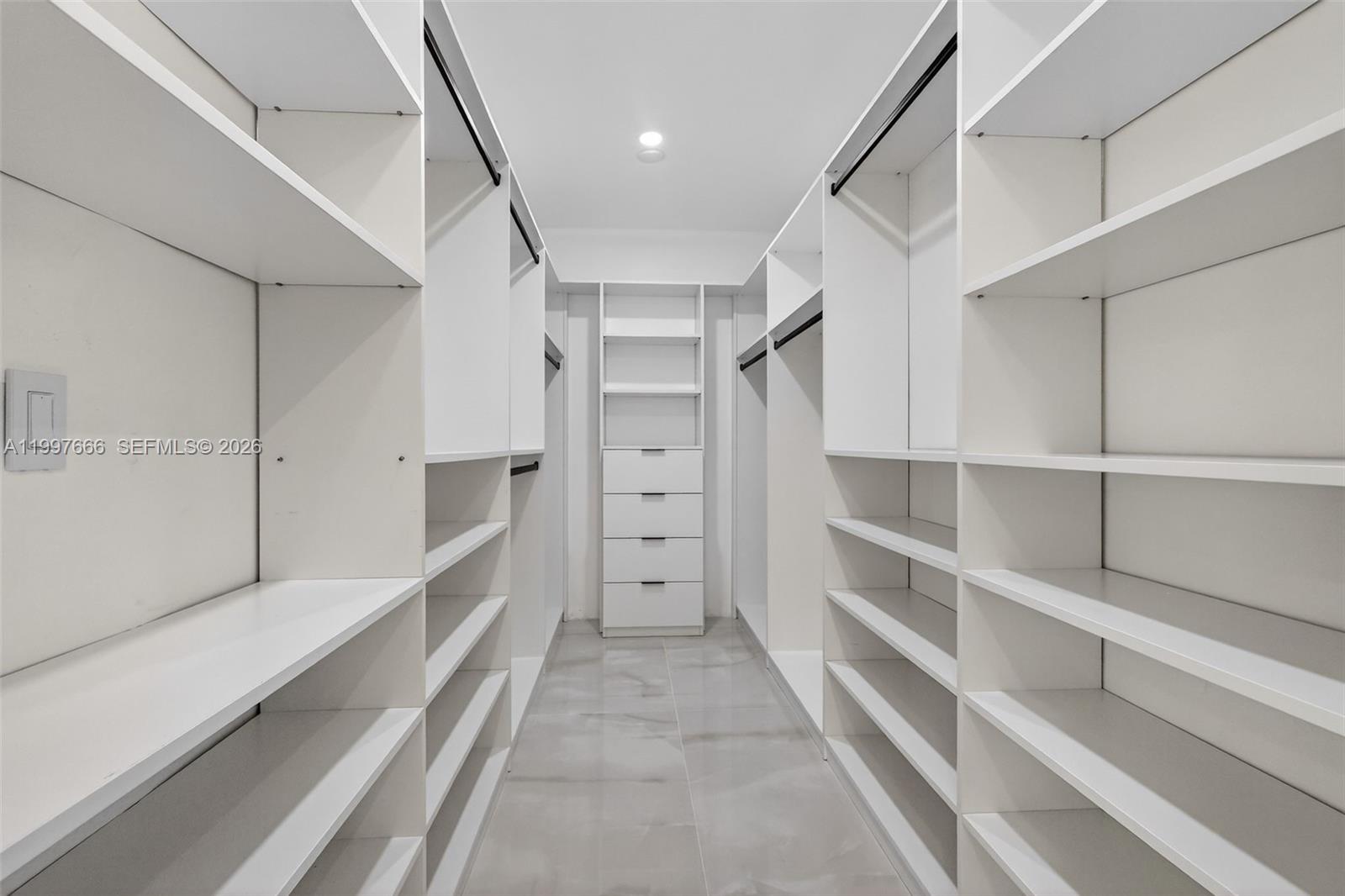 GOLDEN ISLES SEC - Residential