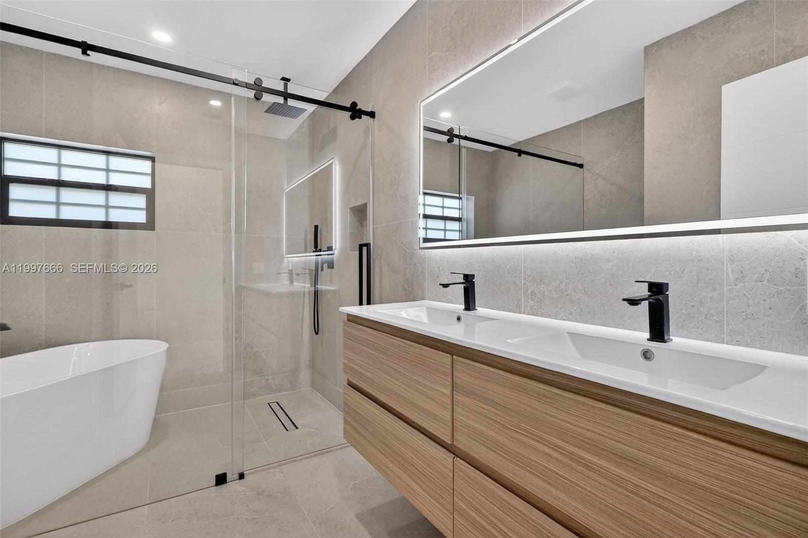 GOLDEN ISLES SEC - Residential