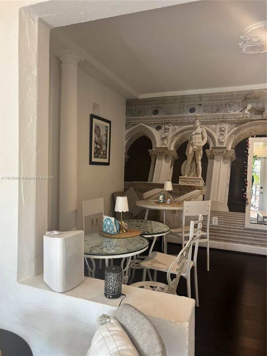 Prime retail space in courtyard boutique of shops and cafe.  Private bathroom.  Great atmosphere.  Base rent $1,795.00 / NNN Expenses (triple net) $578.00.  Cafe & other shops, boutiques, salons.  Charming Mediterranean Style building.  Perfect for spa, office, or retail .....