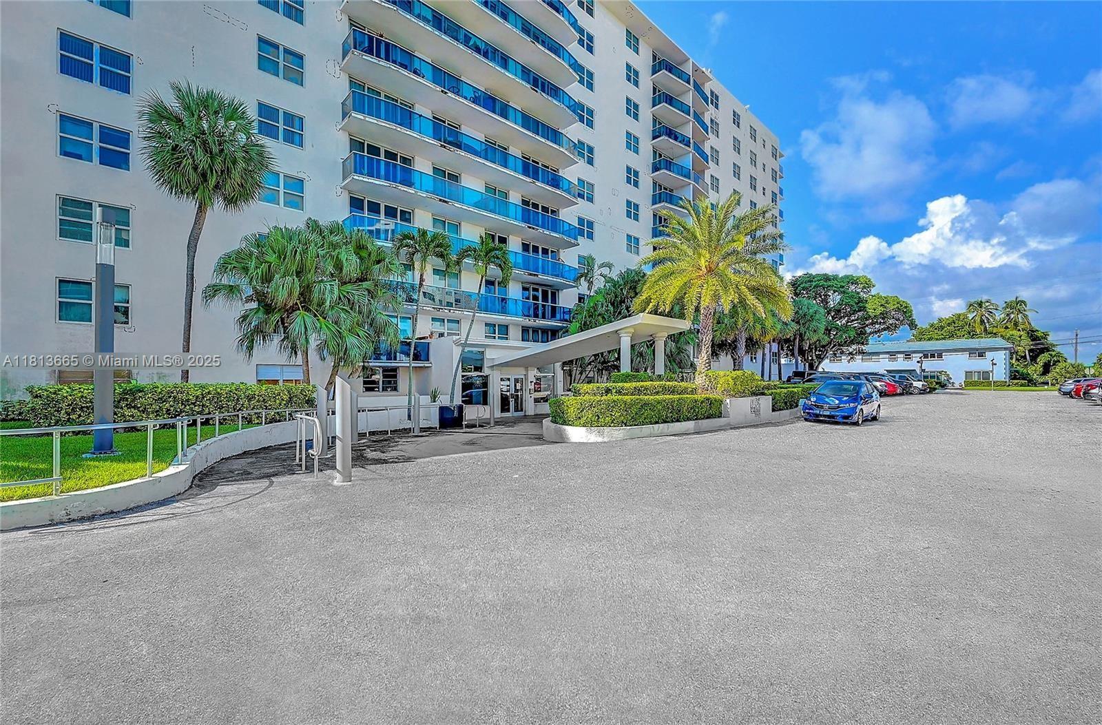 7501 E Treasure Dr 1A, North Bay Village, Miami-Dade County, Florida - 1 Bedrooms  
1 Bathrooms - 