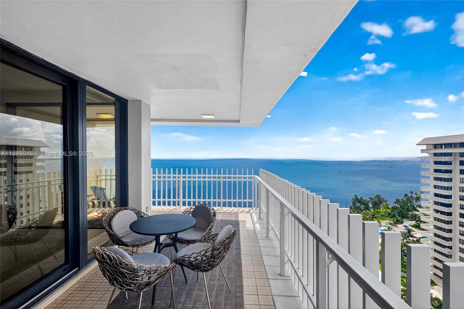 3 Grove Isle Dr C1802, Coconut Grove, FL, 33133/$2,599,000 1 3 Grove Isle Dr C1802