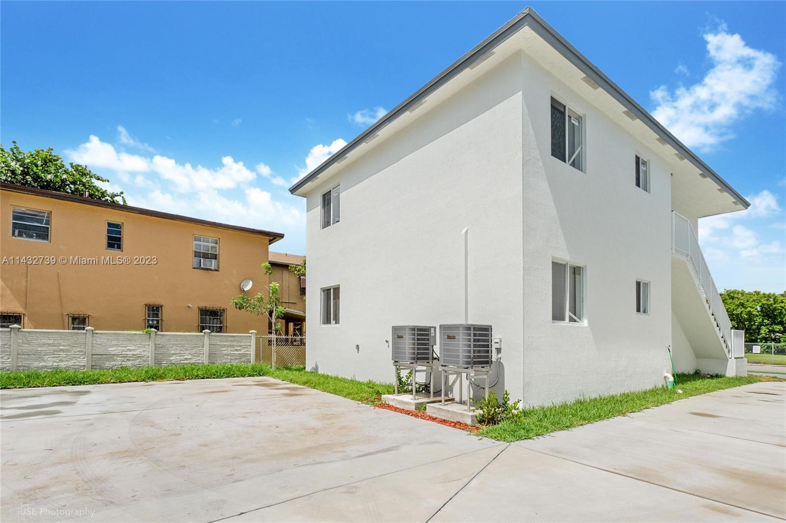 NORTH LIBERTY CITY - Residential Lease