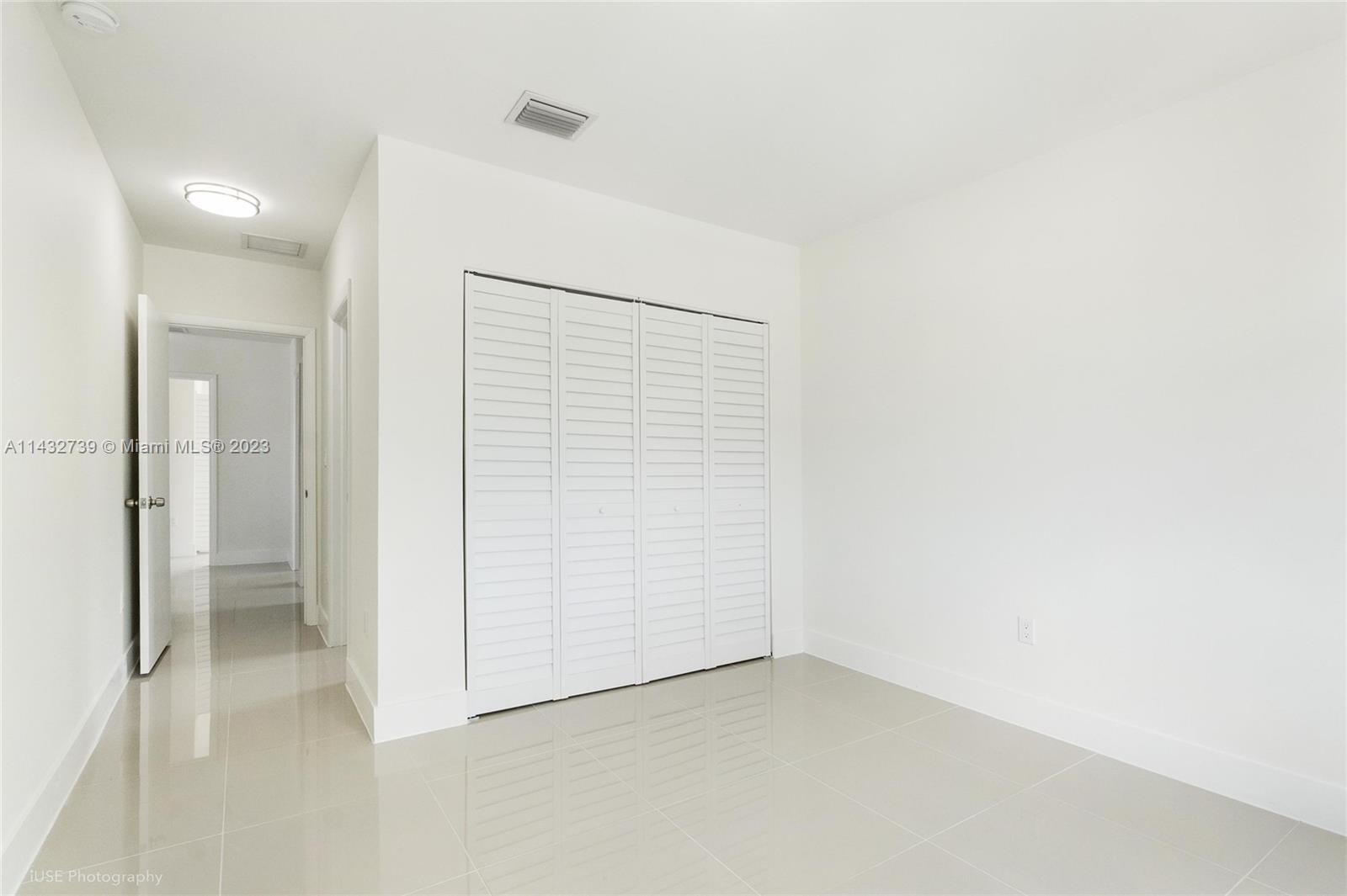 NORTH LIBERTY CITY - Residential Lease