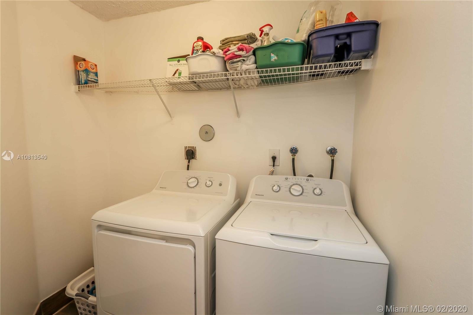 DORAL LANDINGS EAST - Residential