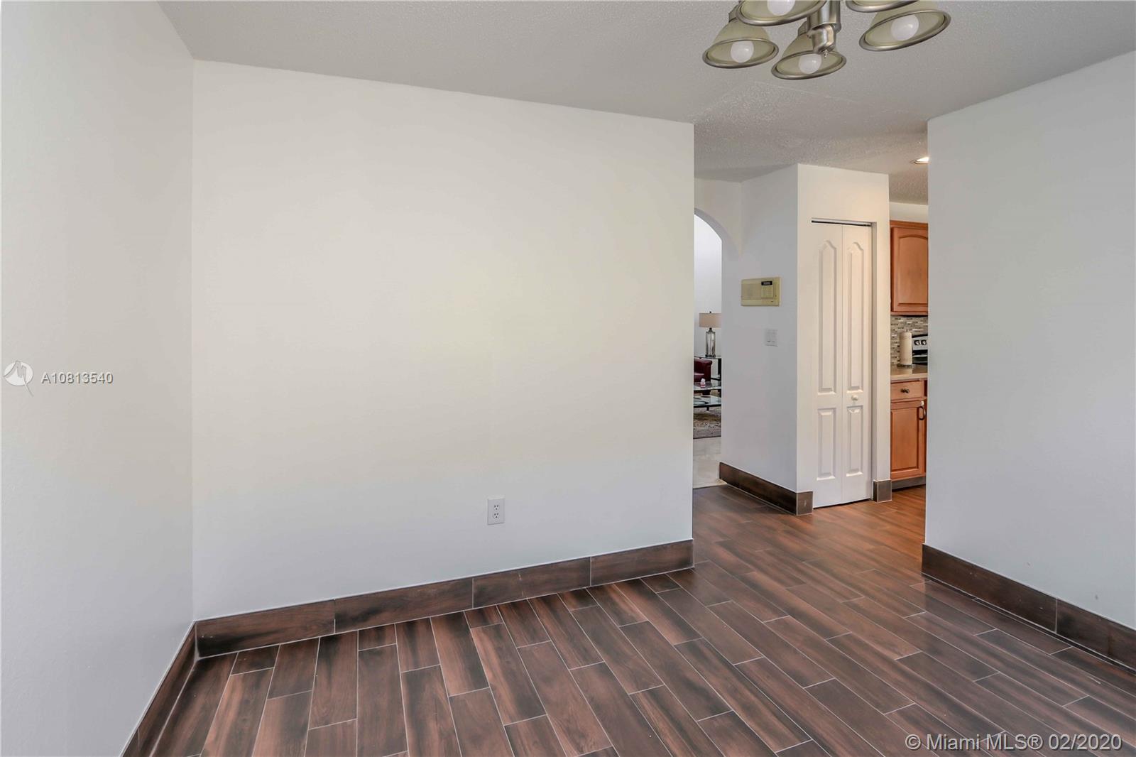 DORAL LANDINGS EAST - Residential