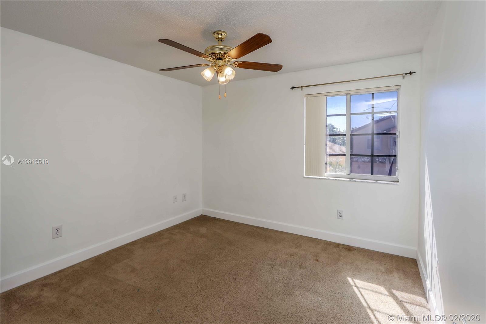 DORAL LANDINGS EAST - Residential