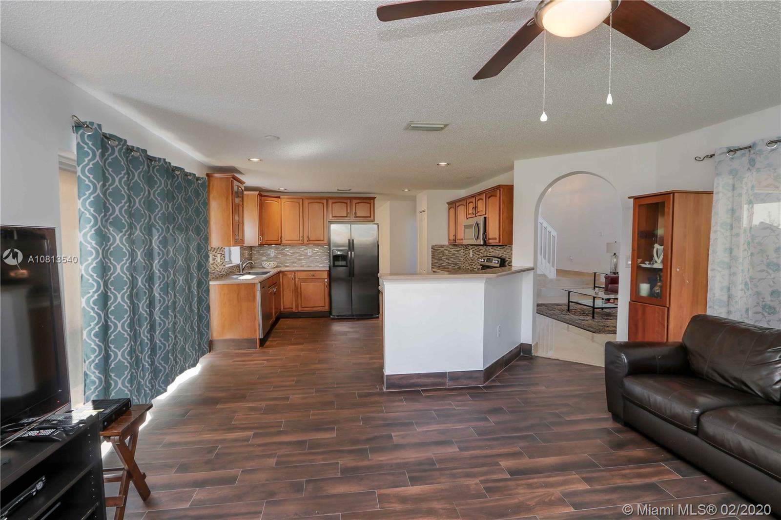 DORAL LANDINGS EAST - Residential