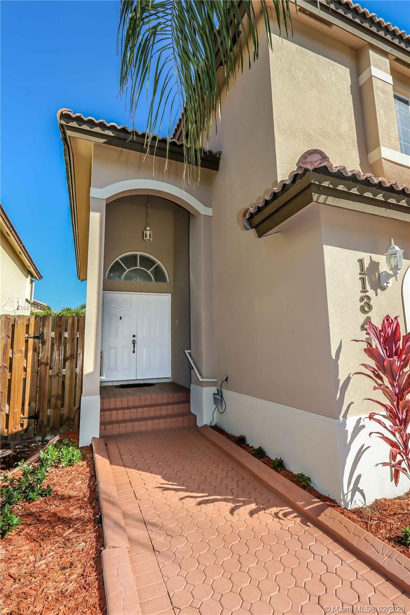 DORAL LANDINGS EAST - Residential