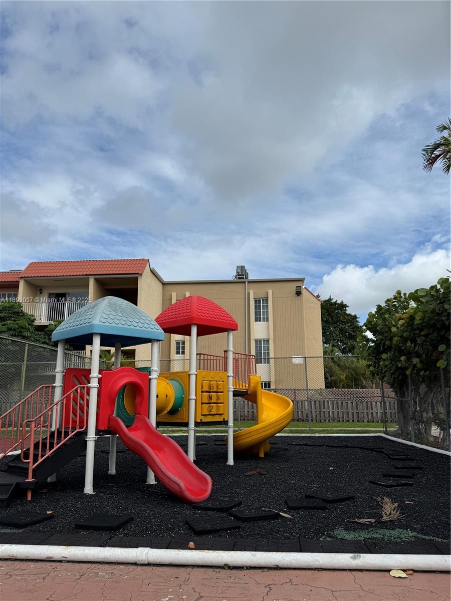 DORAL GARDENS II CONDO - Residential Lease