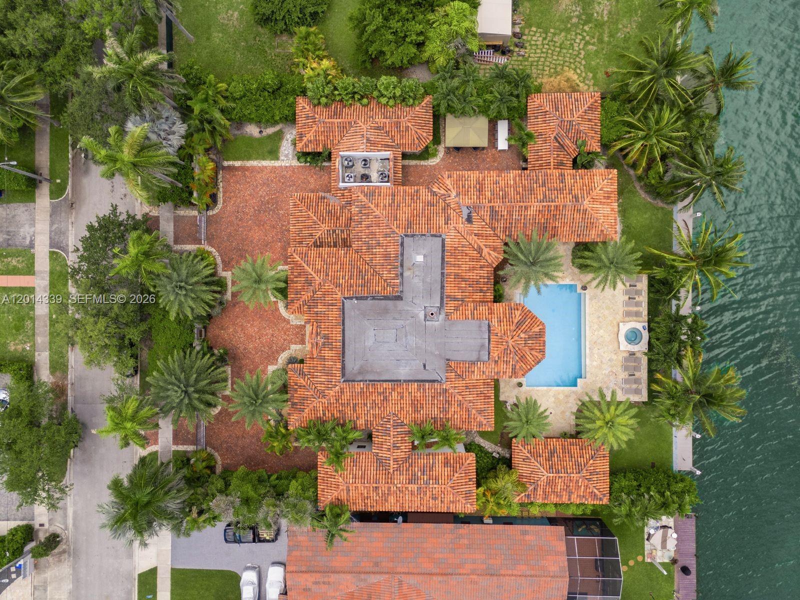 BAYSHORE ESTATES - Residential