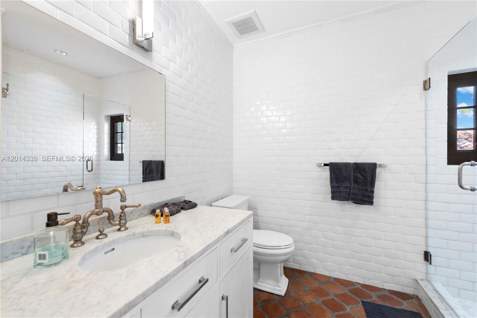 BAYSHORE ESTATES - Residential