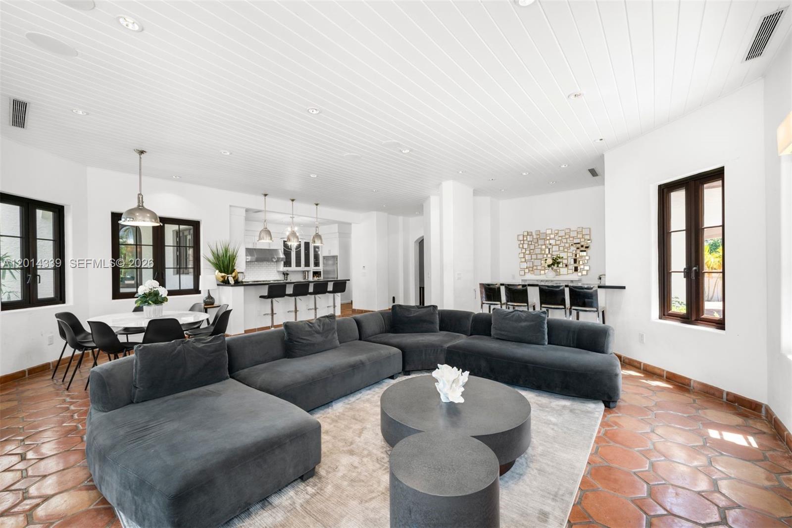 BAYSHORE ESTATES - Residential