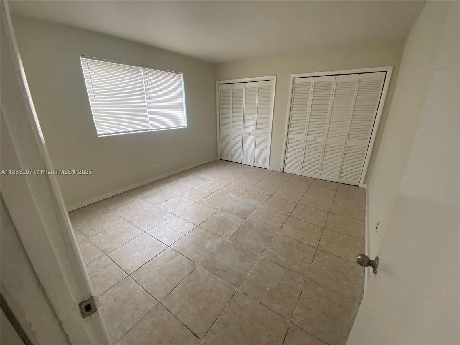 THE WHITE HOUSE CONDO - Residential Lease