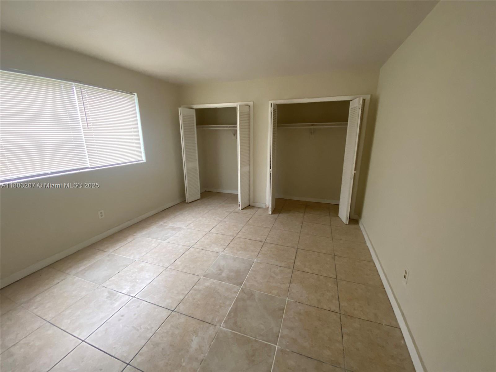 THE WHITE HOUSE CONDO - Residential Lease