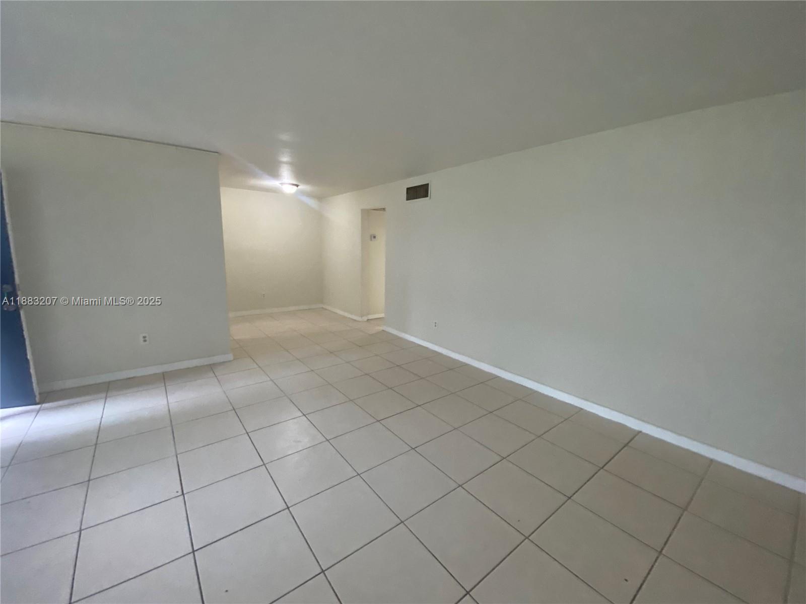 THE WHITE HOUSE CONDO - Residential Lease