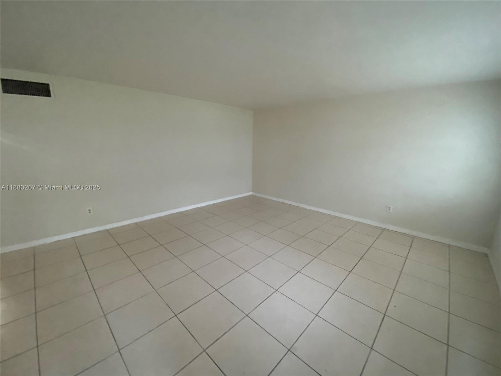 THE WHITE HOUSE CONDO - Residential Lease