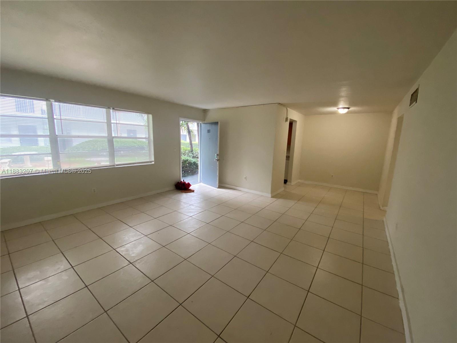 THE WHITE HOUSE CONDO - Residential Lease