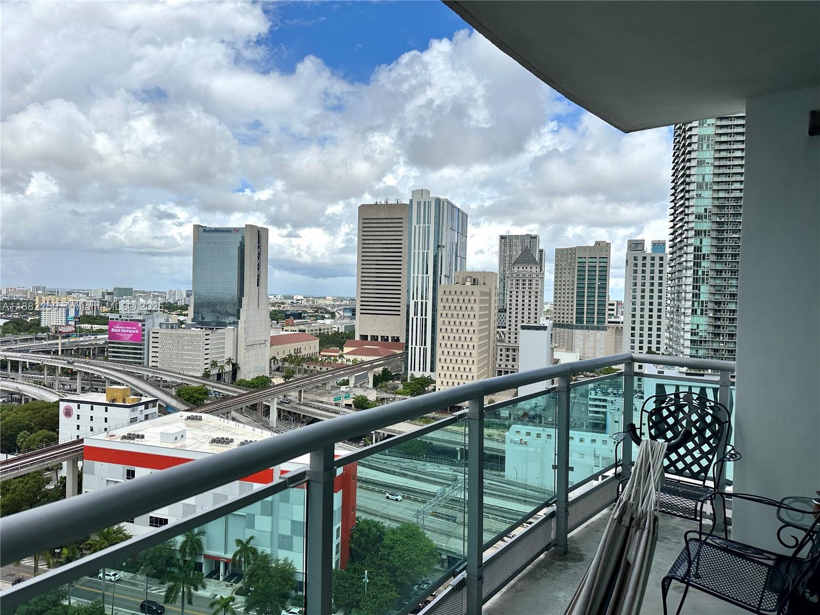 WIND CONDO - Residential