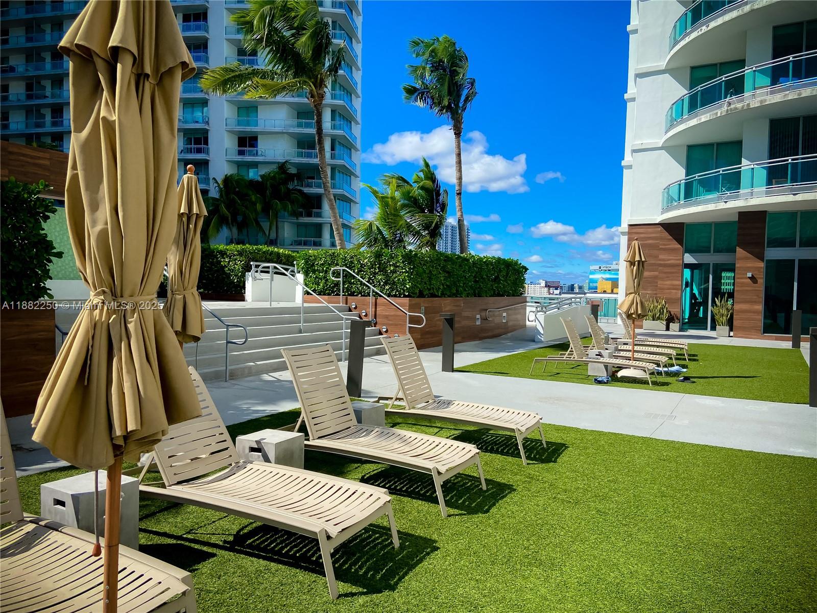 WIND CONDO - Residential